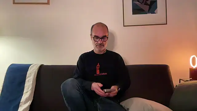 Snapshot of Milkywaymen chatting on May 8, 6:34 pm Milkywaymen online show from May 8, 6:34 pm