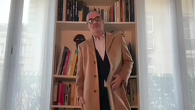 Snapshot of Milkywaymen chatting on December 1, 12:39 pm Milkywaymen online show from December 1, 12:39 pm