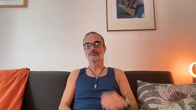 Snapshot of Milkywaymen chatting on November 4, 1:15 pm Milkywaymen online show from November 4, 1:15 pm