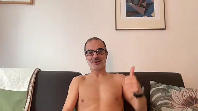 Snapshot of Milkywaymen chatting on November 16, 12:32 pm Milkywaymen online show from November 16, 12:32 pm