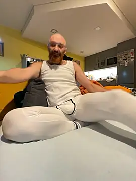 smint06 online show from December 2, 7:48 pm