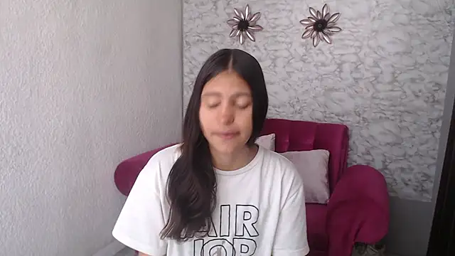 Snapshot of Evagirl69 chatting on September 11, 6:19 pm Evagirl69 online show from September 11, 6:19 pm