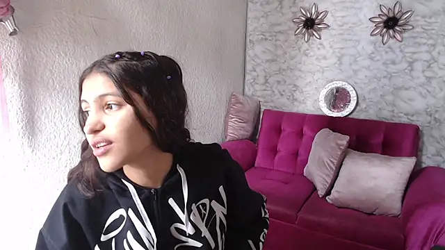 Snapshot of Evagirl69 chatting on June 3, 12:17 pm Evagirl69 online show from June 3, 12:17 pm