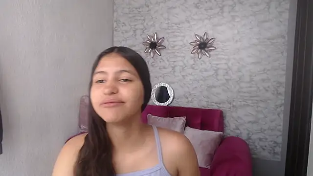 Snapshot of Evagirl69 chatting on October 2, 6:22 pm Evagirl69 online show from October 2, 6:22 pm