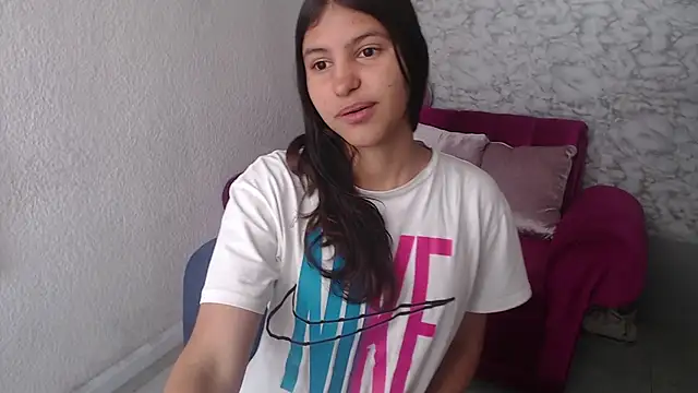 Snapshot of Evagirl69 chatting on September 8, 6:18 pm Evagirl69 online show from September 8, 6:18 pm