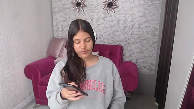 Snapshot of Evagirl69 chatting on September 18, 6:11 pm Evagirl69 online show from September 18, 6:11 pm