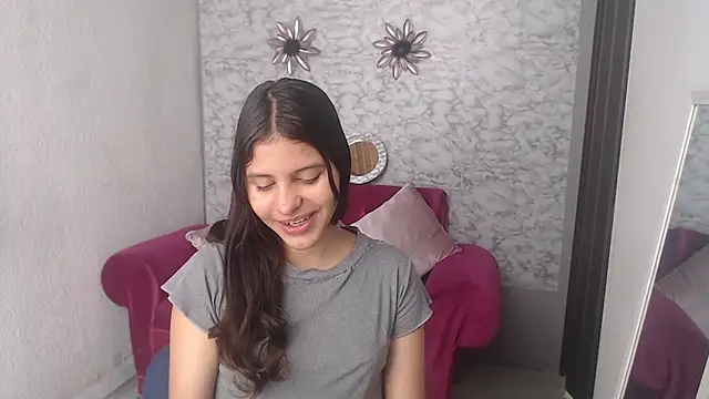 Snapshot of Evagirl69 chatting on October 21, 6:18 pm Evagirl69 online show from October 21, 6:18 pm