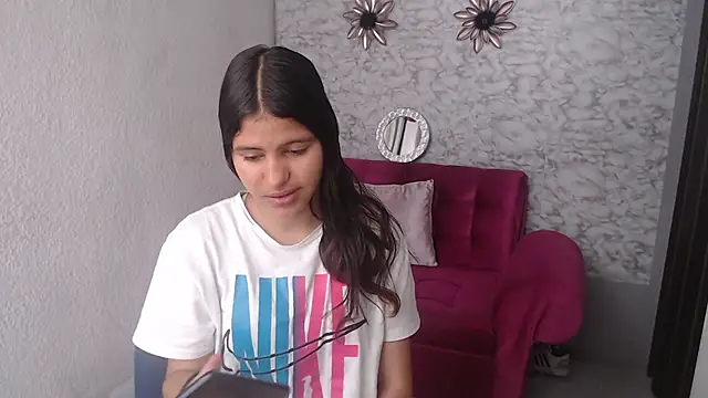Snapshot of Evagirl69 chatting on September 29, 6:13 pm Evagirl69 online show from September 29, 6:13 pm