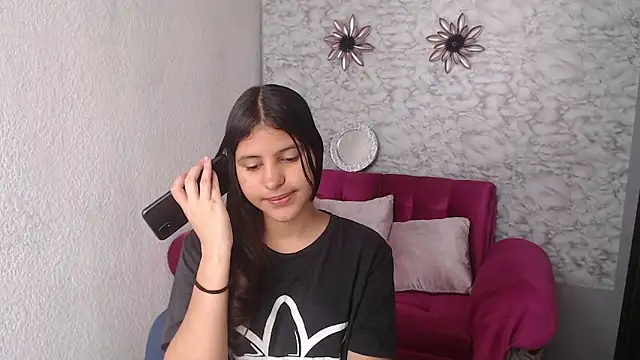 Snapshot of Evagirl69 chatting on September 10, 6:07 pm Evagirl69 online show from September 10, 6:07 pm