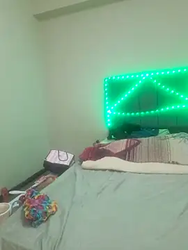 Vickysweeeettt online show from March 20, 4:41 pm