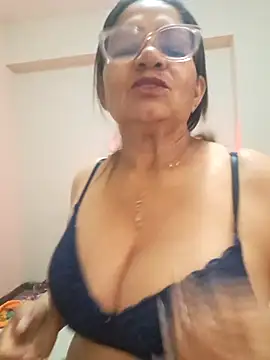 Vickysweeeettt online show from March 22, 11:34 am