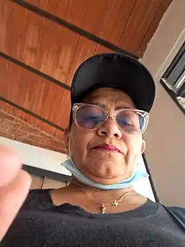 Vickysweeeettt online show from February 20, 4:42 pm