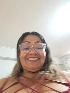 Vickysweeeettt online show from April 1, 9:12 pm