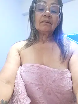 Vickysweeeettt online show from March 16, 3:47 am