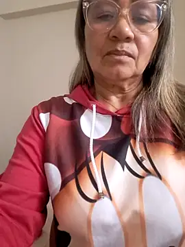 Vickysweeeettt online show from March 13, 1:27 pm