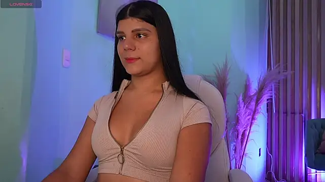 PauliinaBelle  online show from January 9, 1:07 pm