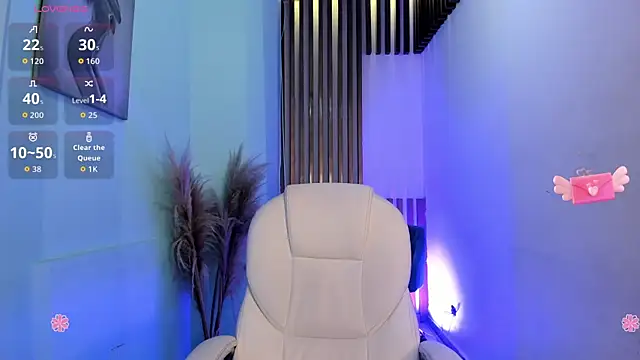 PauliinaBelle  online show from December 22, 1:00 pm