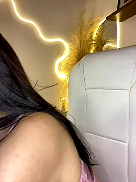 Zoe Serrat online show from December 2, 12:40 pm