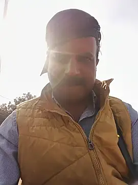 Snapshot of vardh033 chatting on November 12, 8:18 am vardh033 online show from November 12, 8:18 am