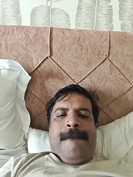 Snapshot of vardh033 chatting on November 21, 3:38 am vardh033 online show from November 21, 3:38 am