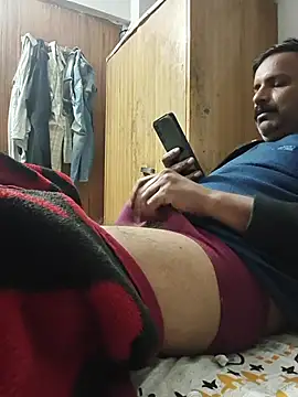 Snapshot of vardh033 chatting on November 29, 3:23 pm vardh033 online show from November 29, 3:23 pm