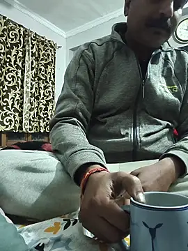 Snapshot of vardh033 chatting on November 17, 4:33 pm vardh033 online show from November 17, 4:33 pm