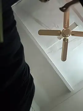 Snapshot of vardh033 chatting on November 23, 7:51 am vardh033 online show from November 23, 7:51 am