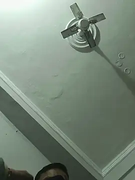 Snapshot of vardh033 chatting on December 3, 5:23 pm vardh033 online show from December 3, 5:23 pm