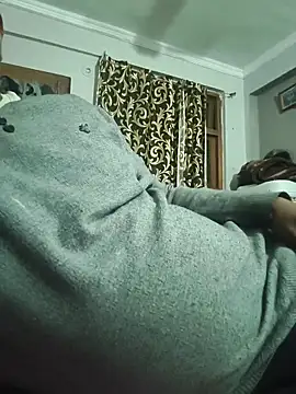 vardh033 online show from February 14, 5:13 pm