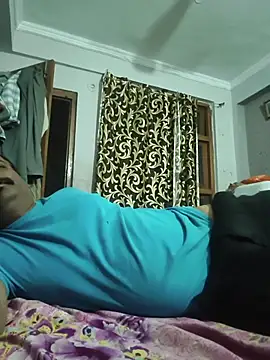 vardh033 online show from February 26, 11:43 am