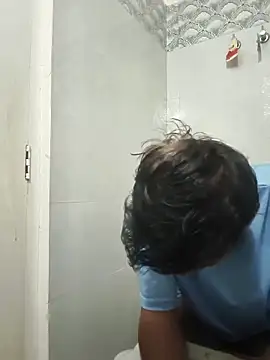 vardh033 online show from March 27, 1:58 am