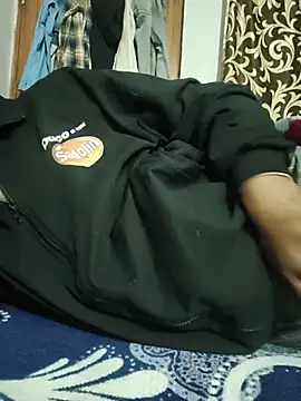 vardh033 online show from December 22, 1:39 am