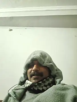 vardh033 online show from December 22, 1:44 pm