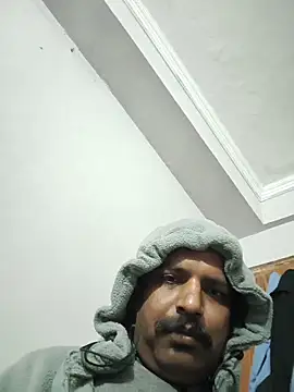 vardh033 online show from December 23, 2:00 am