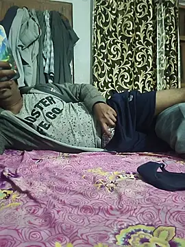 vardh033 online show from March 4, 6:10 am