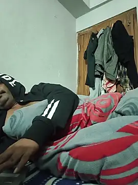 vardh033 online show from January 5, 5:27 pm