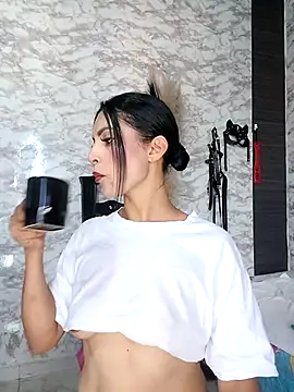 Snapshot of AlisSon__hot chatting on November 5, 9:18 pm AlisSon hot online show from November 5, 9:18 pm