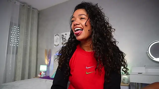 Snapshot of LibertyLust chatting on November 11, 9:26 am LibertyLust online show from November 11, 9:26 am