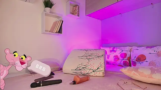 Melifluaa online show from April 18, 7:07 pm