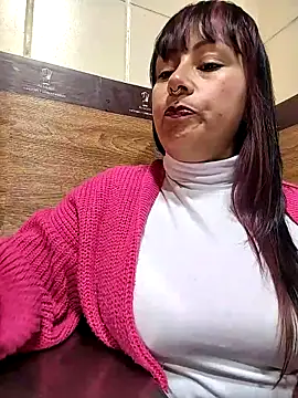 Snapshot of sexxx_mia chatting on October 16, 4:59 pm sexxx mia online show from October 16, 4:59 pm