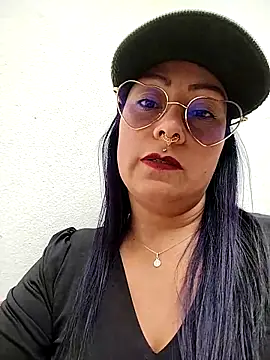 Snapshot of sexxx_mia chatting on September 24, 4:57 pm sexxx mia online show from September 24, 4:57 pm