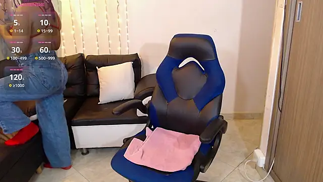 veronica em1 online show from March 10, 1:26 pm