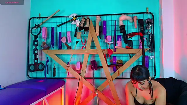 Mrmia bdsm extreme online show from December 17, 12:54 pm