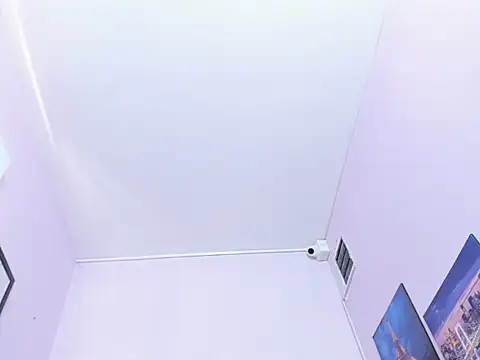 monalind220 online show from April 15, 2:43 pm