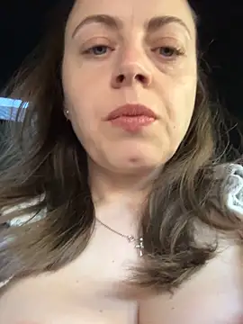 ladywithbigass online show from April 27, 5:05 am
