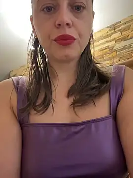 Snapshot of ladywithbigass chatting on October 8, 5:53 am ladywithbigass online show from October 8, 5:53 am