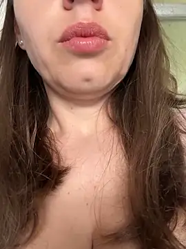 ladywithbigass online show from June 1, 5:07 am