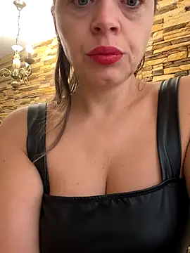 Snapshot of ladywithbigass chatting on September 26, 5:03 am ladywithbigass online show from September 26, 5:03 am