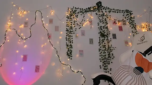 Snapshot of chic_sparkle chatting on November 7, 6:12 pm chic sparkle online show from November 7, 6:12 pm