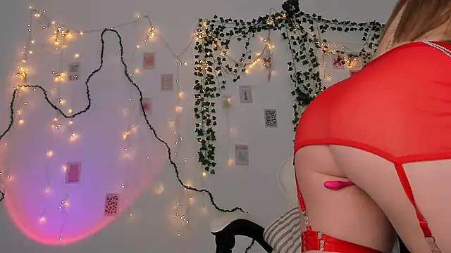 Snapshot of chic_sparkle chatting on November 8, 2:42 pm chic sparkle online show from November 8, 2:42 pm